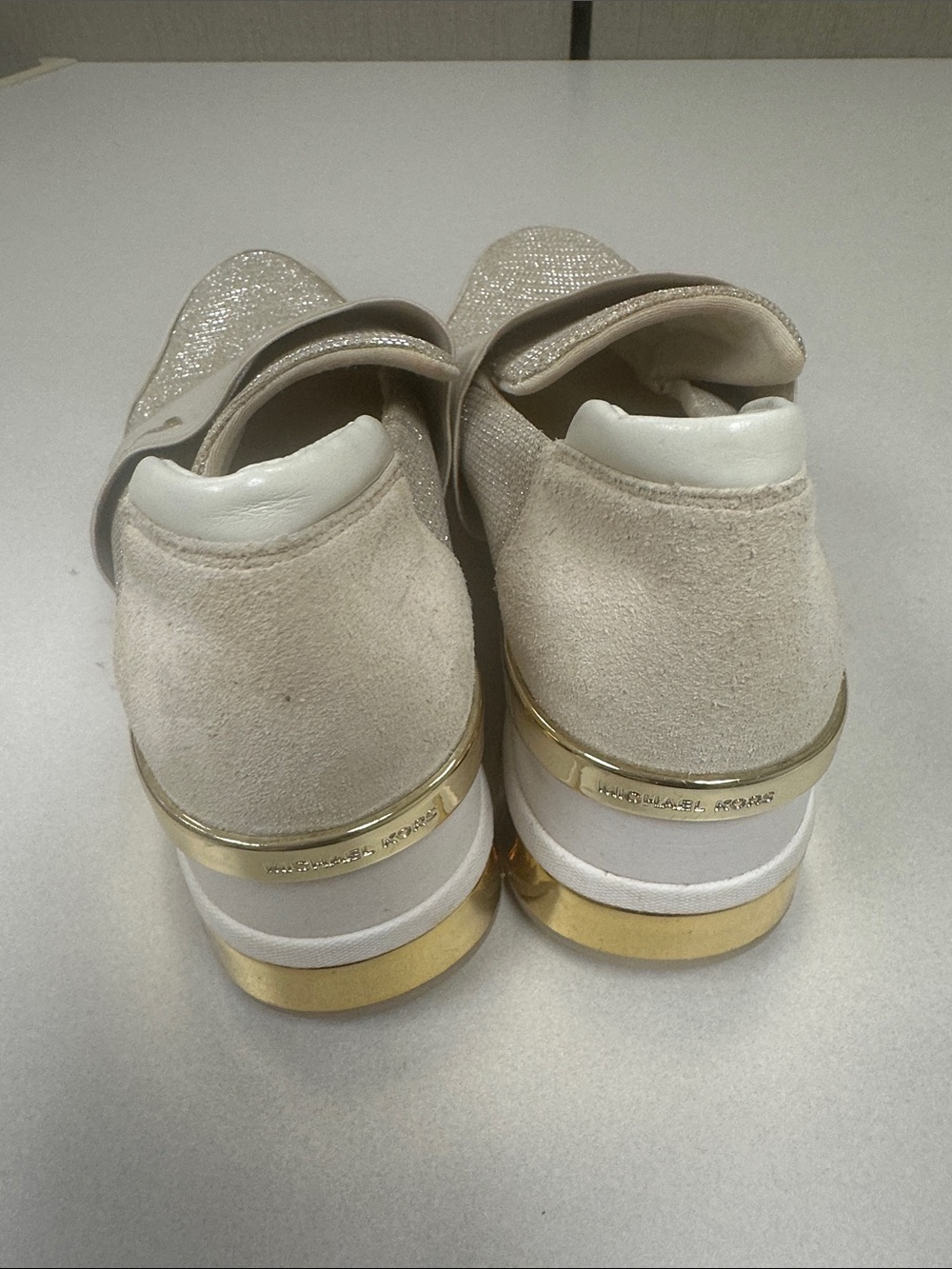 MICHAEL KORS Women’s Size 10 Felix wedge champagne gold slip on fashion sneakers - Picture 3 of 9